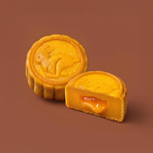 Load image into Gallery viewer, Low Sugar Egg Yolk White Lotus Seed Mooncake (4-piece)
